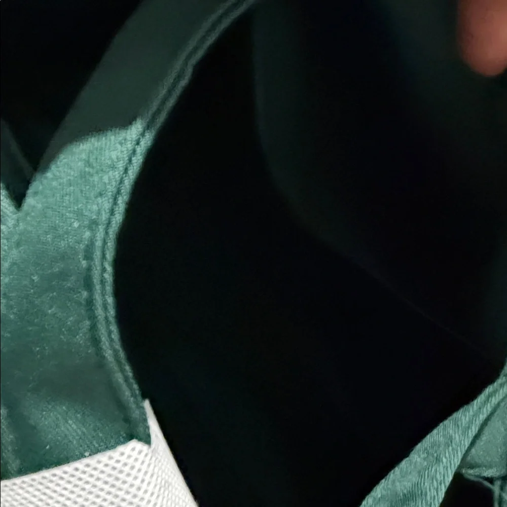 PRADA Beauty Forest Green Tote Bag with Strap & Dust Bag Brand New!! - Picture 8 of 10